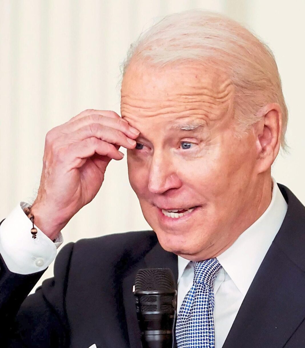 Joe Biden confond le Mexique et l’Égypte. Il pense que la France est dirigée par François Mitterrand, décédé depuis longtemps. Il pense que son père était encore en vie après le 7 octobre et qu'il est retourné "à son kibboutz". Il pense que tout s'est passé il y a 65 ans. Cela ressemble à l’homme idéal pour être POTUS !