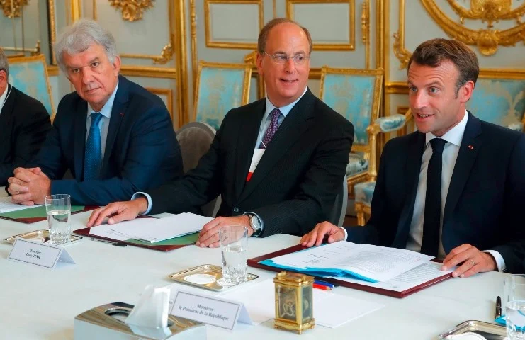 "Larry Fink était à Paris la semaine précédant la dissolution