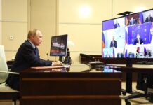 La Russie a annoncé publiquement au Conseil de sécurité des Nations Unies que tout missile de l’OTAN frappant le territoire russe constituerait une déclaration formelle de guerre Réunion avec les membres permanents du Conseil de sécurité Vladimir Poutine a tenu une réunion opérationnelle avec les membres permanents du Conseil de sécurité par vidéoconférence.