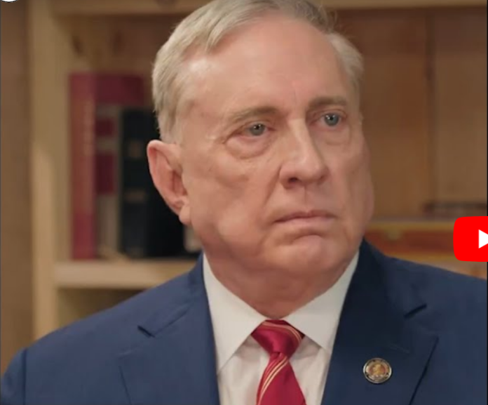 Le colonel Douglas Macgregor analyse le 7 octobre et le contrôle d’Israël sur les États-Unis Suite aux récents développements au Liban et aux déclarations de Netanyahu de ''régler les comptes'' au Moyen Orient, le colonel Douglas Mac Gregor, ancien conseiller principal du secrétaire à la Défense sous la présidence de Trump, évoque les informations peu connues sur l'attaque du 7 octobre : Le colonel Douglas Macgregor analyse le 7 octobre et le contrôle d'Israël sur les États-Unis Le colonel Douglas Macgregor analyse le 7 octobre et le contrôle d’Israël sur les États-Unis Suite aux récents développements au Liban et aux déclarations de Netanyahu de ''régler les comptes'' au Moyen Orient, le colonel Douglas Mac Gregor, ancien conseiller principal du secrétaire à la Défense sous la présidence de Trump, évoque les informations peu connues sur l'attaque du 7 octobre : Le colonel Douglas Macgregor analyse le 7 octobre et le contrôle d'Israël sur les États-Unis