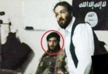 De nouveaux dossiers Epstein révèlent que Jeffrey Epstein affirmait aider Daech par l’intermédiaire d’intermédiaires américains et israéliens. Ca c'est Abou Mohammed al-Joulani, alors commandant de Daech en Irak. C'est lui que la presse vous vend comme un rebelle modéré en espérant qu'il renverse Bachar al Assad.