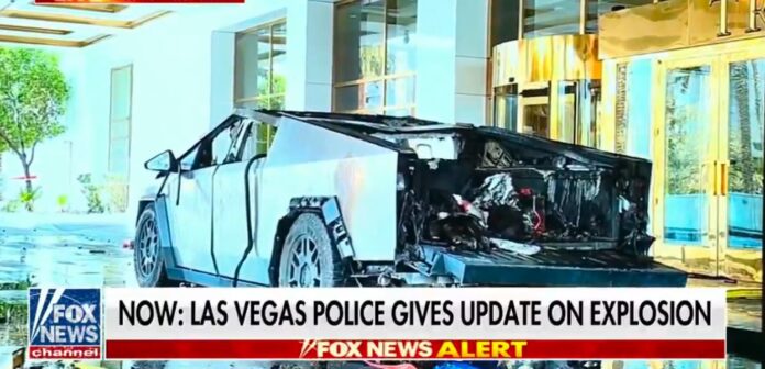 La police de Las Vegas publie une nouvelle vidéo du Cybertruck explosé à l'extérieur de l'hôtel Trump, montrant des munitions explosives à l'arrière La police a attribué l'absence de dommages causés à l'hôtel Trump à la solidité du Cybertruck, car il est resté pratiquement intact. "L'explosion est montée et s'est éteinte." La police de Las Vegas publie une nouvelle vidéo du Cybertruck explosé à l'extérieur de l'hôtel Trump, montrant des munitions explosives à l'arrière La police a attribué l'absence de dommages causés à l'hôtel Trump à la solidité du Cybertruck, car il est resté pratiquement intact. "L'explosion est montée et s'est éteinte."