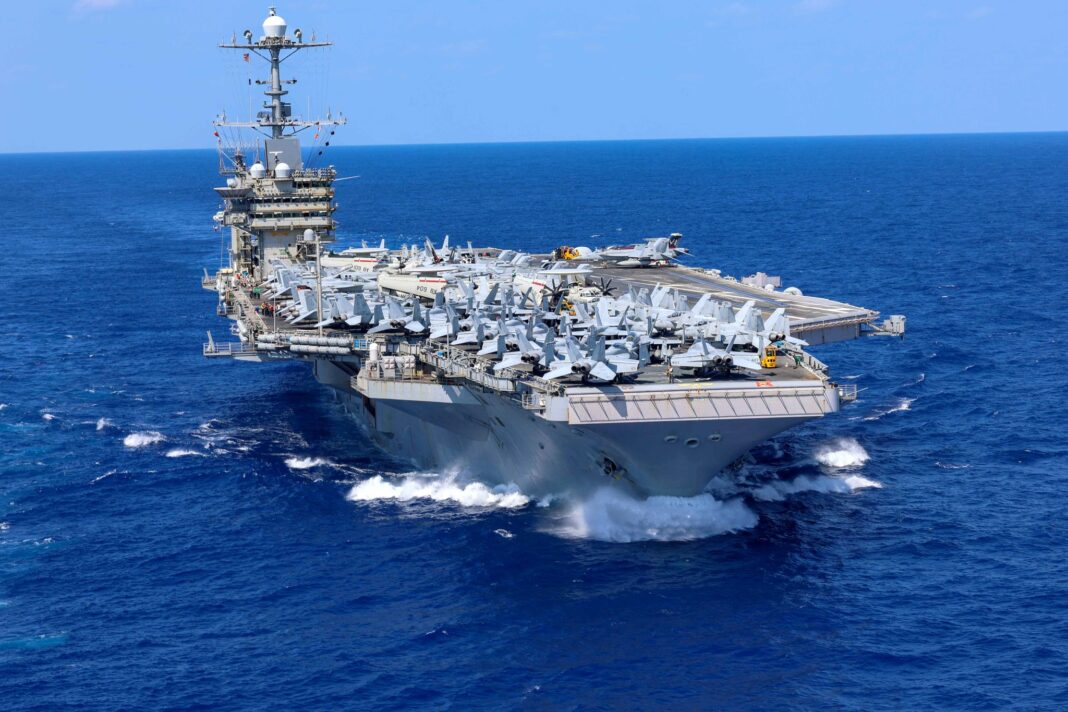 navire Les Houthis ont ciblé l'USS Harry S. Truman, dans la mer Rouge après le bombardement du Yémen Les premiers rapports non confirmés d'un coup direct d'un missile yéménite sur un porte-avions américain, l'USS Harry S. Truman, dans la mer Rouge Ceci est rapporté par des sources arabes locales et même par des sources israéliennes. Aucune confirmation. D'autres sources mentionnent des dommages au transporteur, peut-être en raison d'un missile intercepté à la dernière seconde, mais pas d'un «coup direct».