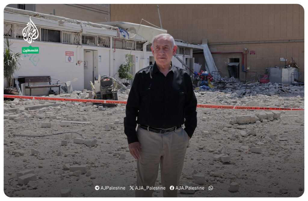 Certains médias hébreux essaient de promouvoir l’idée que l’un des lieux touchés par l’attaque était un « hôpital », mais ils ont révélé - involontairement - que cet endroit était en fait un site militaire utilisé par les soldats d’occupation.
Alors que l’entité sioniste tue des civils de manière indiscriminée - que ce soit dans ses attaques contre le Hezbollah au Liban ou contre l’Iran, la Palestine et les hôpitaux et le Croissant-Rouge - la tentative de présenter des installations militaires comme des « hôpitaux » est ridicule.