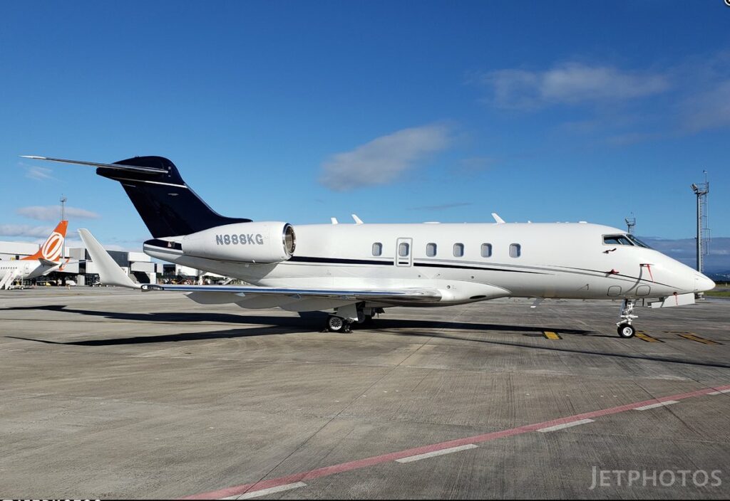 Un jet privé a désactivé son système de surveillance de localisation au départ de l'aéroport de Provo (à 12 minutes de l'université de la vallée de l'Utah) une heure après l'assassinat de Charlie Kirk



Le jet appartient à Derek Maxfield, un riche donateur du Chabad Loubavitch