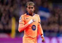 Ligue des champion=Le sauveur barcelonais s’appelle Lamine Yamal, buteur et impliqué sur le csc adverse. le FC Barcelone peut nourrir des regrets,Lamine yamal=Dès qu’il a la balle quelque chose se passe, c’est affligeant d’être fort à ce point là.