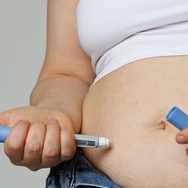 ozempic Indication de l'AMM : « OZEMPIC est indiqué chez les adultes pour le traite- ment du diabète de type 2 insuffisamment contrôlé en complément d'un régime alimentaire et d'une activité physique : - en monothérapie, quand l'utilisation de la metformine est considérée comme inappropriée en raison d'une intolérance ou