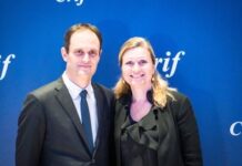 L’affaire Epstein éclabousse Macron et certains responsables français Difficile de voir ds son refus d'une commission d'enquête, autre chose qu'un aveu ! Ces gens sont les représentants d'un pouvoir étranger ! Ils sont les gardiens de l'application de son plan à la 🇫🇷. Cessons de tourner autour du pot ! #BraunPivet #Epstein #Israel #EpsteinFiles TERRIBLE CONFLIT D'INTÉRÊTS DE BRAUN-PIVET -Elle a passé 7ans dans le CABINET D'AVOCAT TEMIME,QUI FUT AUSSI L'AVOCAT DE BRUNEL,"fournisseur" de milliers de jeunes filles à Epstein, retrouvé suicidé à la Santé le 19/2/22 -Son refus de Commission d'enquête nourrit tous les soupçons