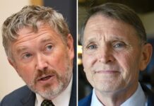 la dynamique des relations entre les élus et les lobbies, notamment l’AIPAC (American Israel Public Affairs Committee), suscite des préoccupations croissantes. L’élu républicain Thomas Massie, représentant du Kentucky, a récemment fait l’objet d’une attention particulière en raison de sa position critique envers les interventions militaires incessantes des États-Unis à l’étranger, ainsi que son opposition prononcée à l’influence déterminante des lobbies sur la politique nationale. la dynamique des relations entre les élus et les lobbies, notamment l'AIPAC (American Israel Public Affairs Committee), suscite des préoccupations croissantes. L'élu républicain Thomas Massie, représentant du Kentucky, a récemment fait l'objet d'une attention particulière en raison de sa position critique envers les interventions militaires incessantes des États-Unis à l'étranger, ainsi que son opposition prononcée à l'influence déterminante des lobbies sur la politique nationale.