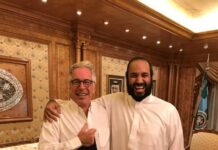 De nouveaux documents sur Epstein révèlent que Mohammed ben Salmane s’est rendu 34 fois sur l’île en compagnie de Jeffrey Epstein. De nouveaux documents sur Epstein révèlent que Mohammed ben Salmane s'est rendu 34 fois sur l'île en compagnie de Jeffrey Epstein.