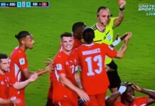 Coupe du Monde 2026 : la Suisse crie au scandale après sa défaite face à l’Argentine, cette coupe du monde est une mascarade, qu’ils la donnent direct aux argentins au lieu de faire croire que c’est la beauté du sport, La Suisse réduite à 10 joueurs à cause d'une simulation. La fraude en direct. Ils ne se cachent même plus! Embolo est exclu (2 cartons jaunes dont 1 non mérité) et les Suisses se retrouvent à 10 joueurs. 10 joueurs contre 12 fraudeurs.
