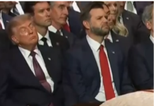 Une majorité d’Américains estime que Benjamin Netanyahou devrait être arrêté sur le territoire des États-Unis. 🇺🇸 — Moqueries visant Trump après une courte somnolence lors des funérailles de Graham L’ancien président américain Donald Trump est devenu la cible de moqueries sur les réseaux sociaux après la diffusion d’images le montrant les yeux fermés lors des funérailles de Graham, le sénateur républicain intransigeant. Des vidéos publiées lors de cette cérémonie, organisée mardi à la cathédrale nationale Saint-Jean à Washington, montrent Trump assis au premier rang, les yeux fermés, semblant lutter pour rester éveillé. Ces images ont suscité une vague de réactions sur les réseaux sociaux. De nombreux utilisateurs ont rappelé que Trump s’était à plusieurs reprises moqué de Joe Biden ces dernières années en le surnommant « Joe l’endormi », utilisant ses moments de somnolence comme une arme dans ses attaques politiques. Un utilisateur a commenté la vidéo en écrivant : « Quelle douce ironie : Trump s’endort en public dix fois plus que Biden. »