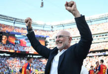 La délégation espagnole s’est envolée dans la nuit de dimanche à lundi et devrait atterrir à Madrid en début d’après-midi. Avant de fêter la victoire dans les rues de la capitale.Les Argentins traités de “voyous”