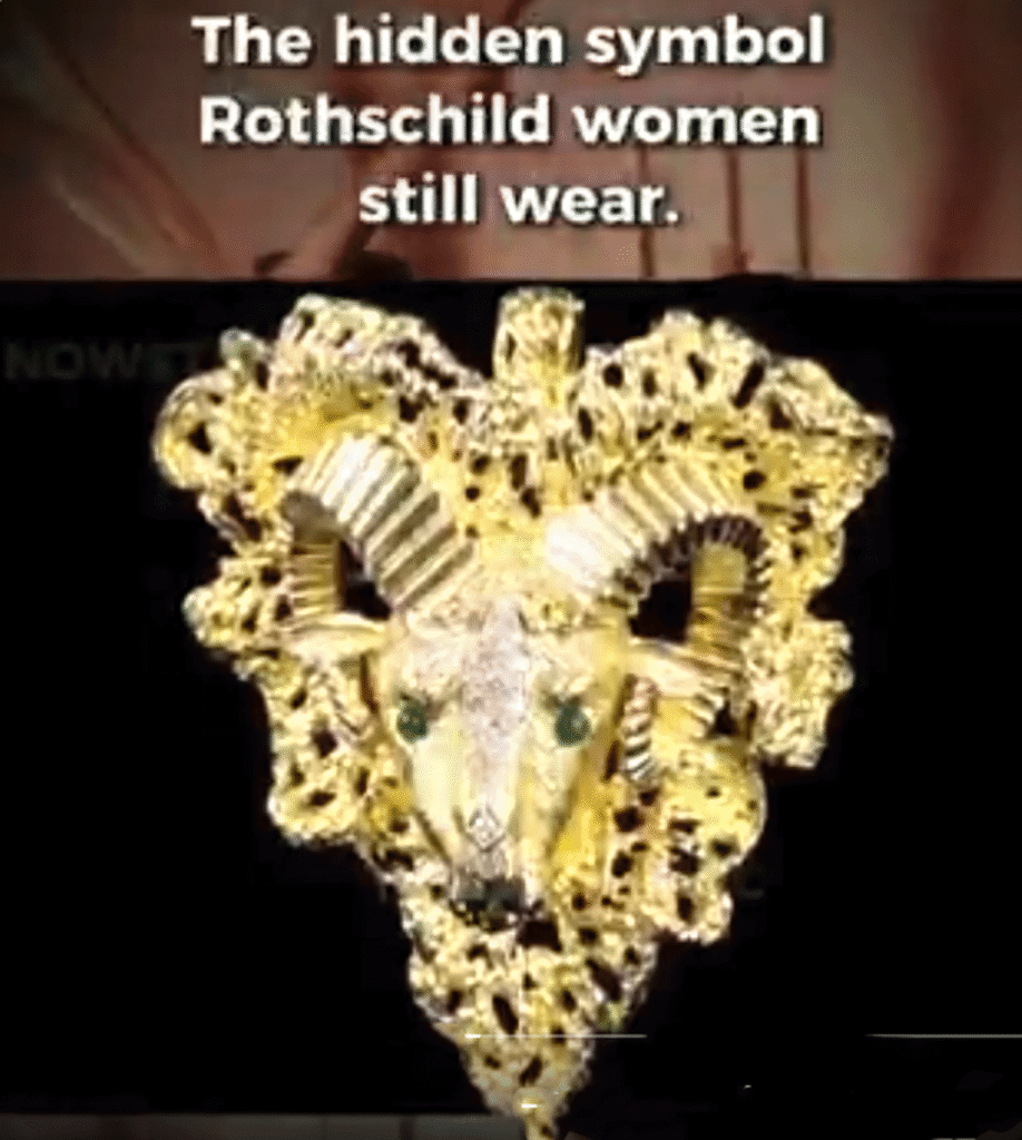La baronne Philippina de Rothschild, l’une des femmes les plus influentes de la famille, porte fièrement des bijoux arborant des symboles occultes classiques associés au pouvoir, à la fertilité et à Baphomet.Dans les cercles occultes, la tête de bouc est utilisée depuis des siècles comme symbole de pouvoir et de savoir interdit.Philippina était connue pour son intérêt profond pour le symbolisme ésotérique, perpétuant ainsi la longue tradition familiale consistant à utiliser ces mêmes images 