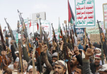 Les Houthis prennent une nouvelle fois l’Arabie saoudite pour cible. Une pluie de missiles balistiques s’abat sur Abha, Jizan et Khamis Mushait. Les défenses aériennes tentent d’intercepter ces attaques. Yémen : les combats s’intensifient, les Houthis ciblent à nouveau Riyad